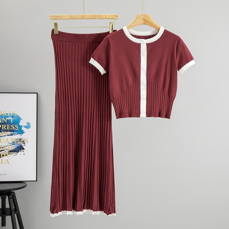 

Новый модный трикотажный топ с короткими рукавами и круглым вырезом в стиле колледжа с цветными блоками и облегающая плиссированная мини-юбка с завышенной талией, комплект из двух предметов one size бордовый