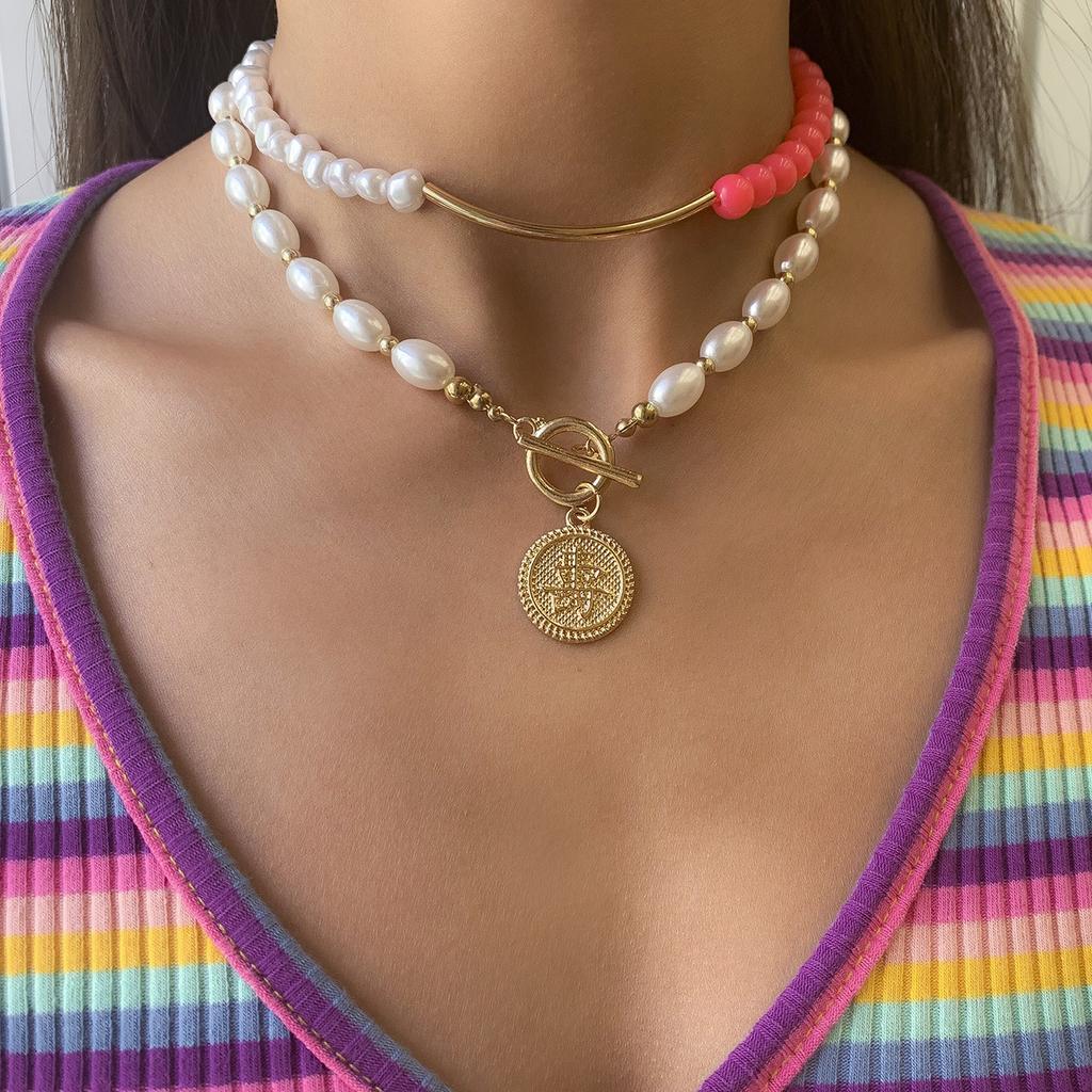 Prosta moda wielokolorowy beżowy koralik list naszyjnik w stylu Retro blokada naszyjnik biżuteria prezent dla kobiet