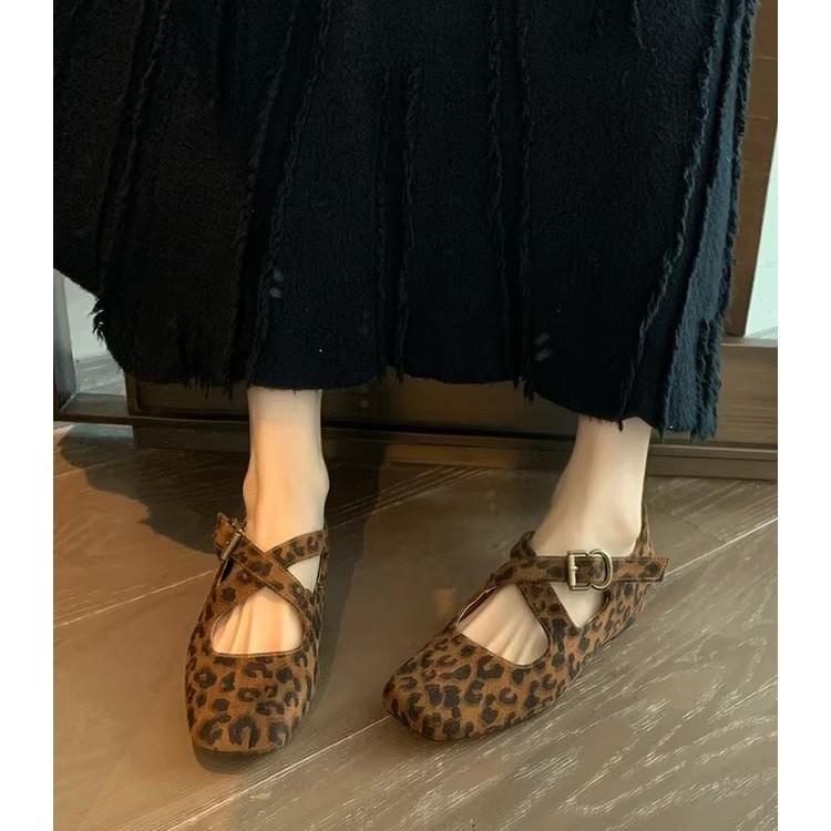 Pantofi unici de nișă francezi cu imprimeu leopard, cu înălțime interioară crescută, cu cataramă încrucișată, cu vârf pătrat, tip Mary Jane, pantofi de balet plați cu gură adâncă pentru copii
