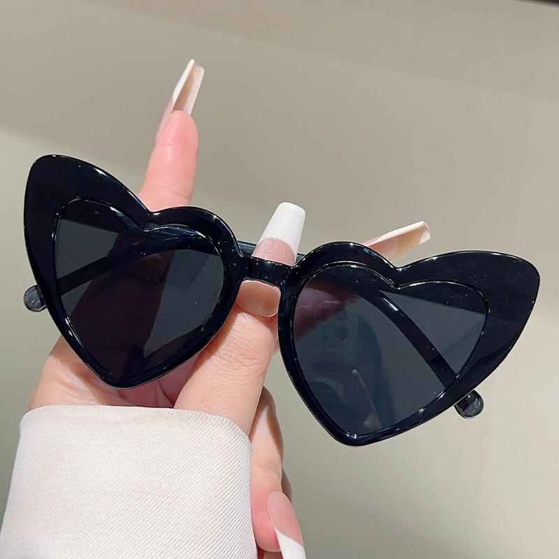 Cute Heart Shaped Sunglasses for Kinds Fashion Gradient Multi-color Shades for Children Trendy Stylish Decor Sun Glasses