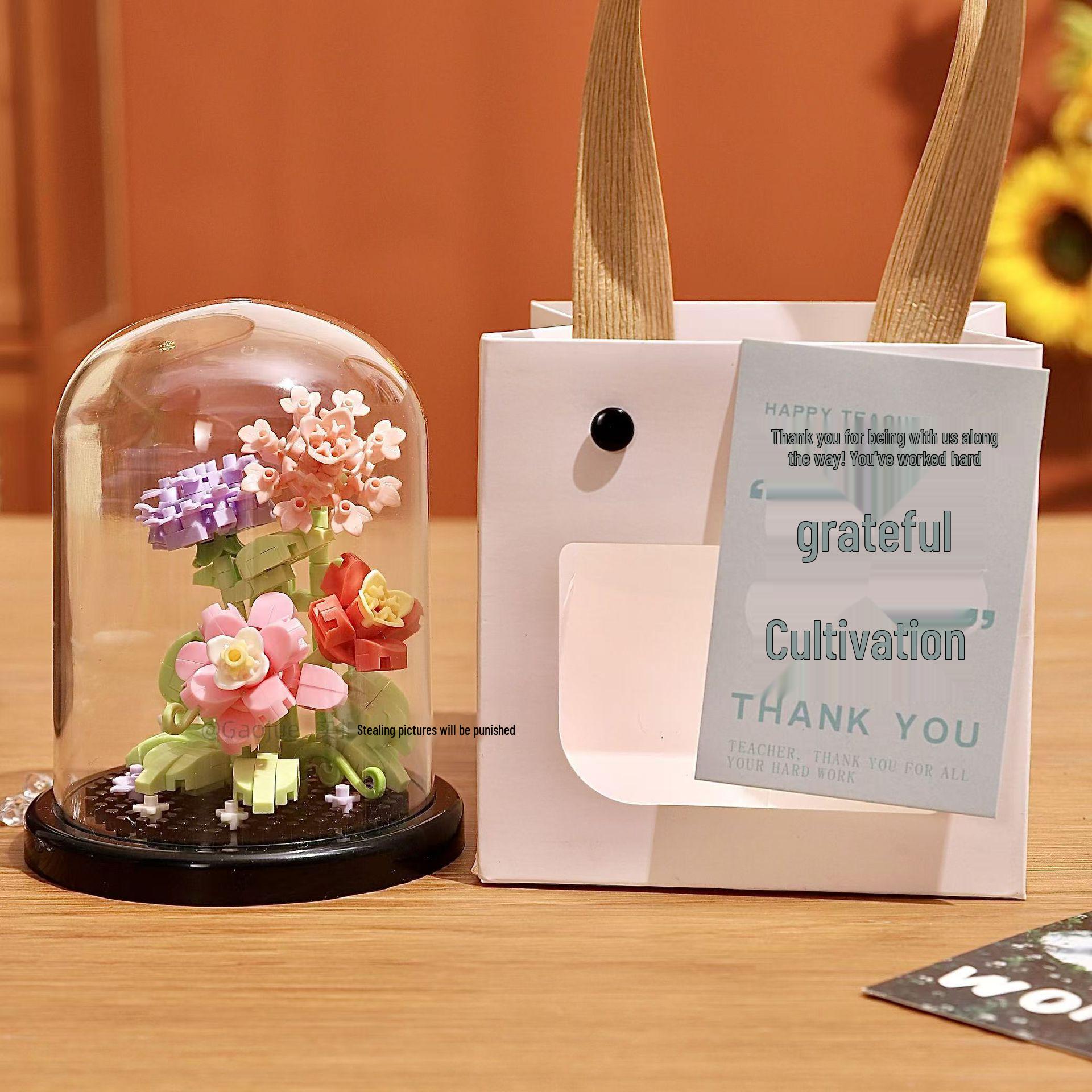 

Подарунок до Дня вчителя: Сукулентний букет та фігурки з будівельних блоків, сумісних з Lego