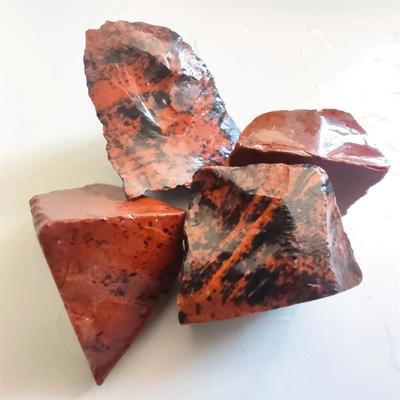 Doğal Kırmızı Obsidyen Kristal Taş Koleksiyon Kaba Kaya Mineral Örneği Şifa Taş Dekorasyon Balık tankı için