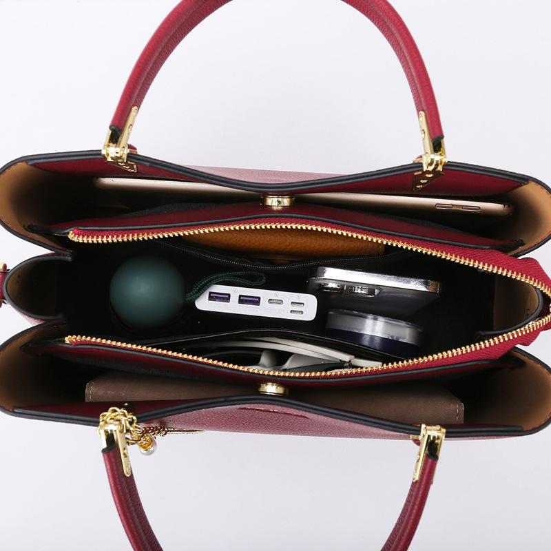Women's Handbag New Fashionable and Simple Middle-aged Mother Bag, Large Capacity Multi Compartment Soft Leather Commuting Bag