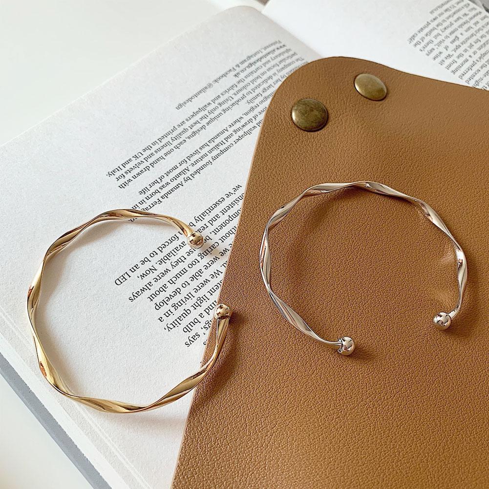 Retro Offener Armreif Kreativer Wellenarmreif Möbius Geometrische Accessoires Verstellbares Armband für Frauen Geschenk