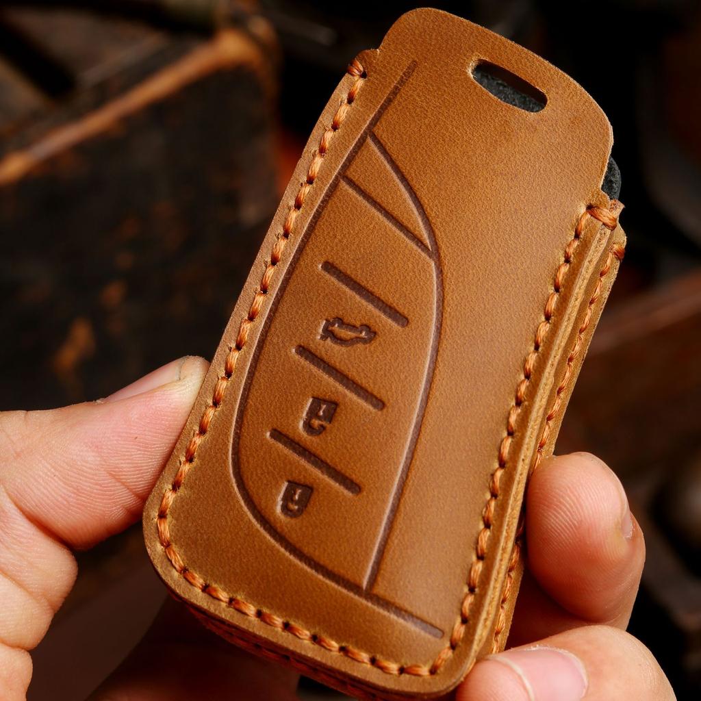 The Key Case Is Suitable for Lexus Es200/rx/es300/nx200 Lexus Car Key Case, Genuine Leather Handmade.
