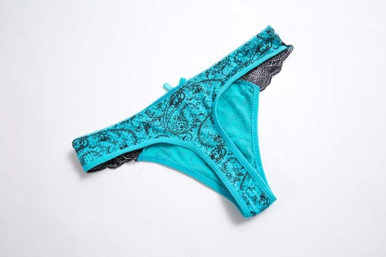 Unigrand Sexy Lingerie Bra and Panty Set (C85/XL, Purple)