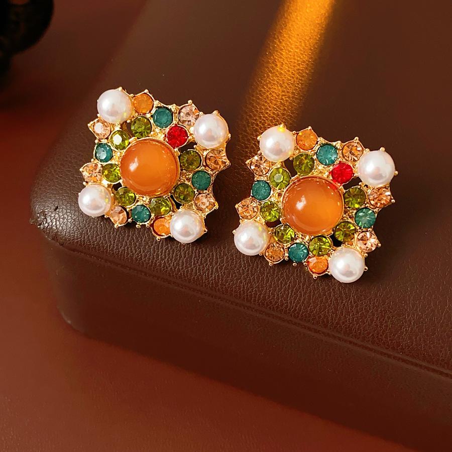 Ensemble boucles d'oreilles et collier perles vintage: Collection Exquise de Bijoux Rétro de Niche