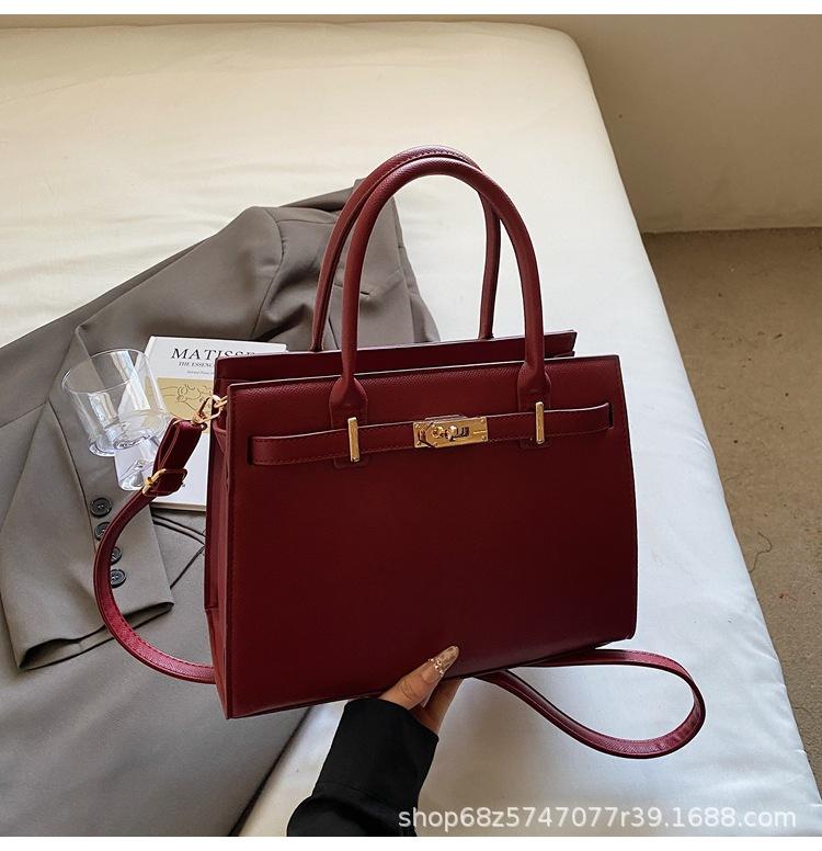 Bag Women's 2025 New Fashion Hand-held Middle-aged Mother Bag Shoulder Platinum Bag Large-capacity Commuter Messenger Women's Bag