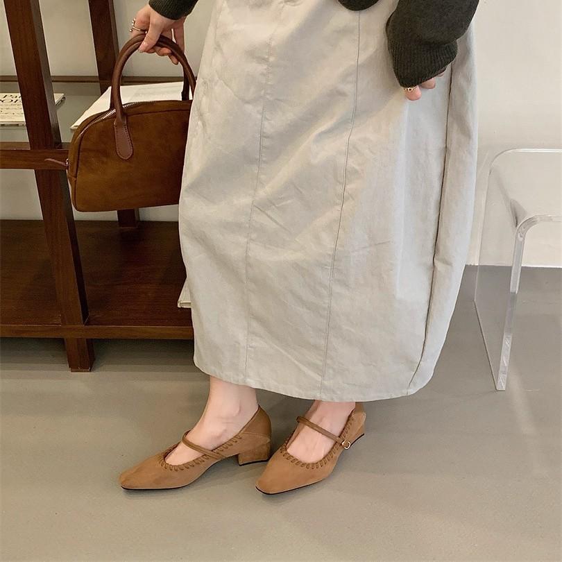 Soft-soled French temperament commuter pointed high heels 2025 retro late evening breeze fairy Mary Jane single shoe trend