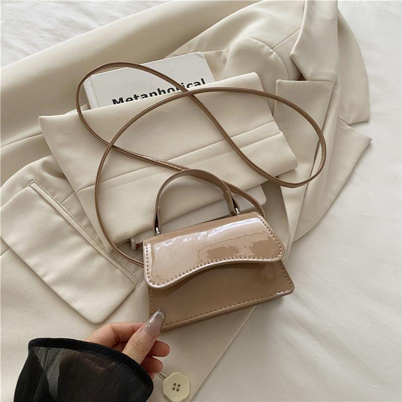 

New Vintage Faux Leather Shoulder Bag for Women Solid Color Minimalist Niche Design Commute Handbag
