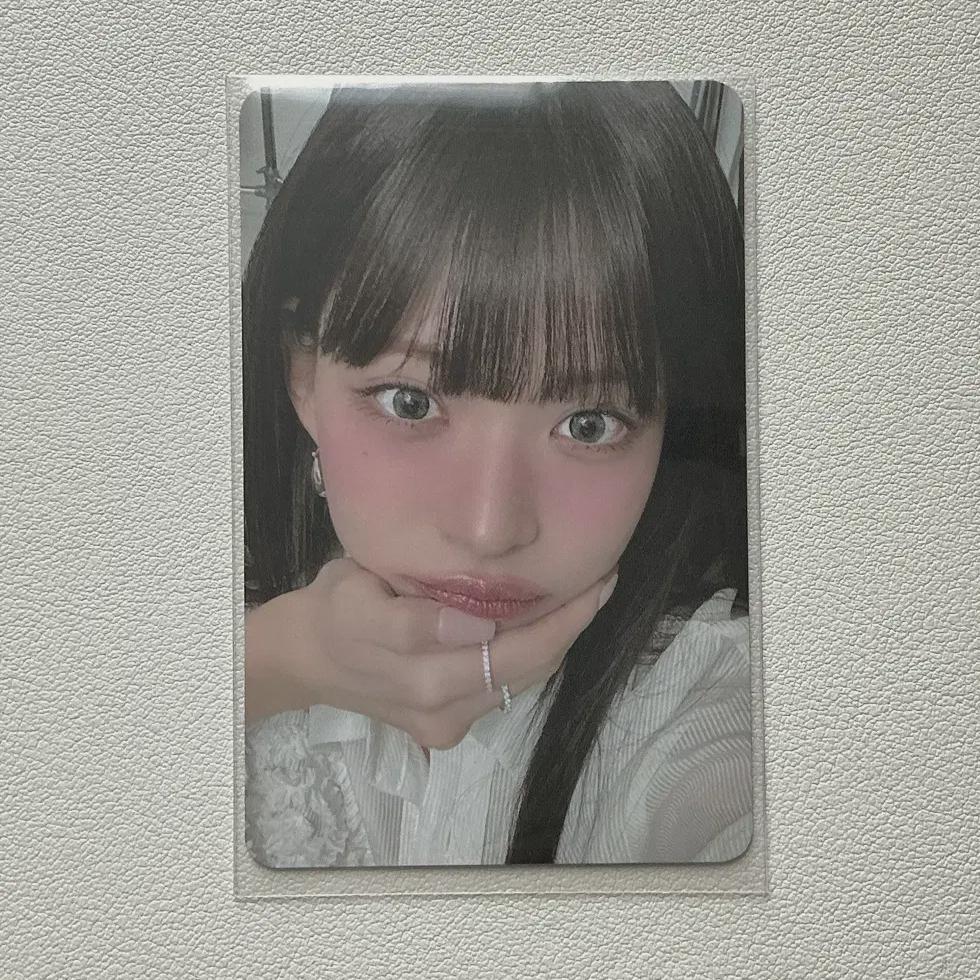 

Fromis9 Chae-young Ball Cap Photocard