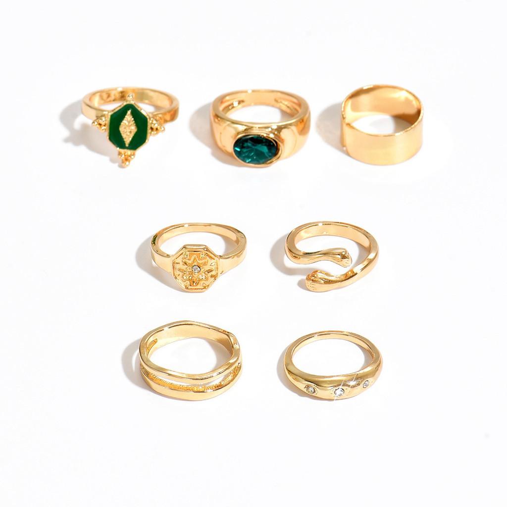 Geometric Silver Ring Set With Green Embellishments For Trendy Women