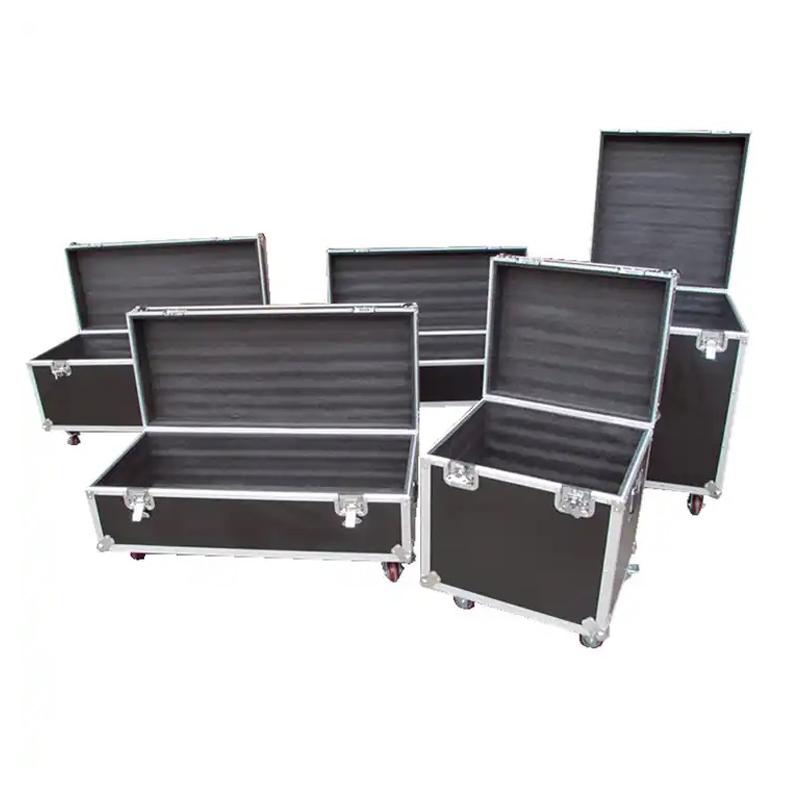36 LED Swinging Screen Light Flight Case nero