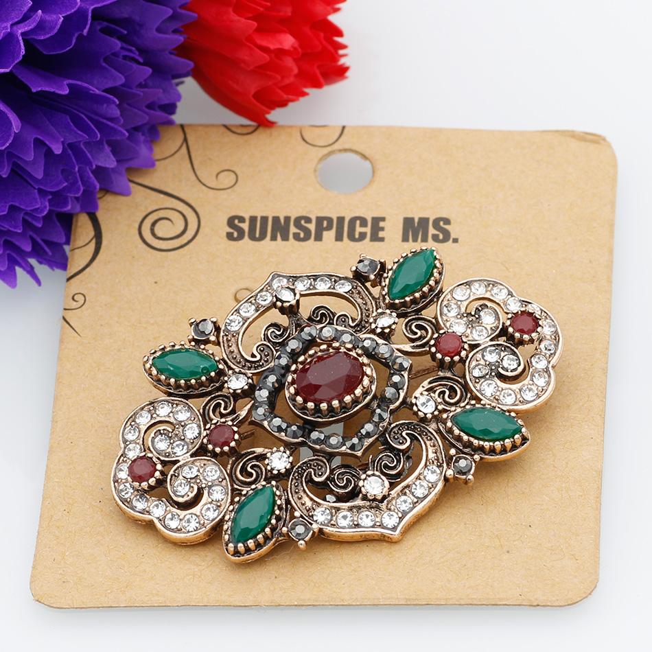 Retro Women's Flower Brooch Needle Grey Crystal Jewelry Rhinestone Brooch Pattern Lapel Brooch Wholesale