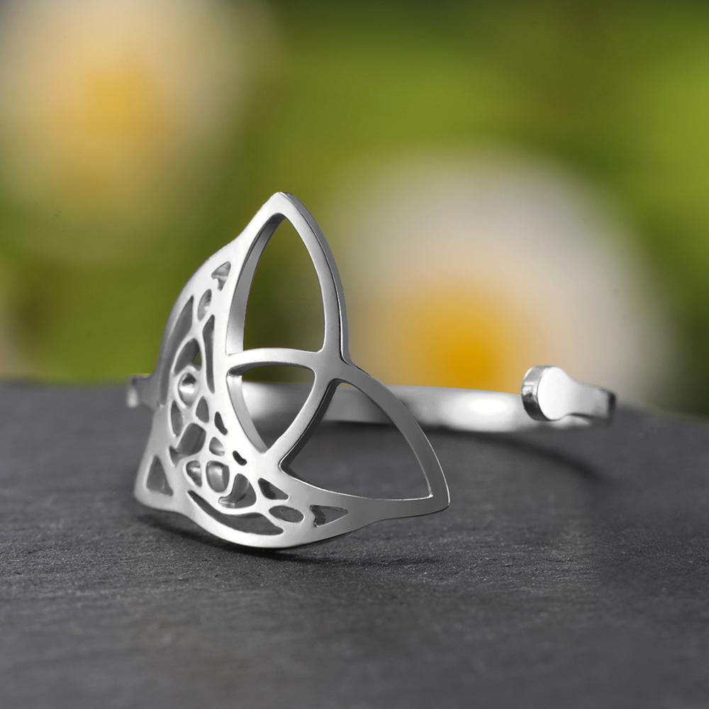 Dawapara Triquetra Filigree Crescent Moon Ring Adjustable Trinity Knot Lucky Symbol Stainless Steel Wedding Band Jewelry resizable