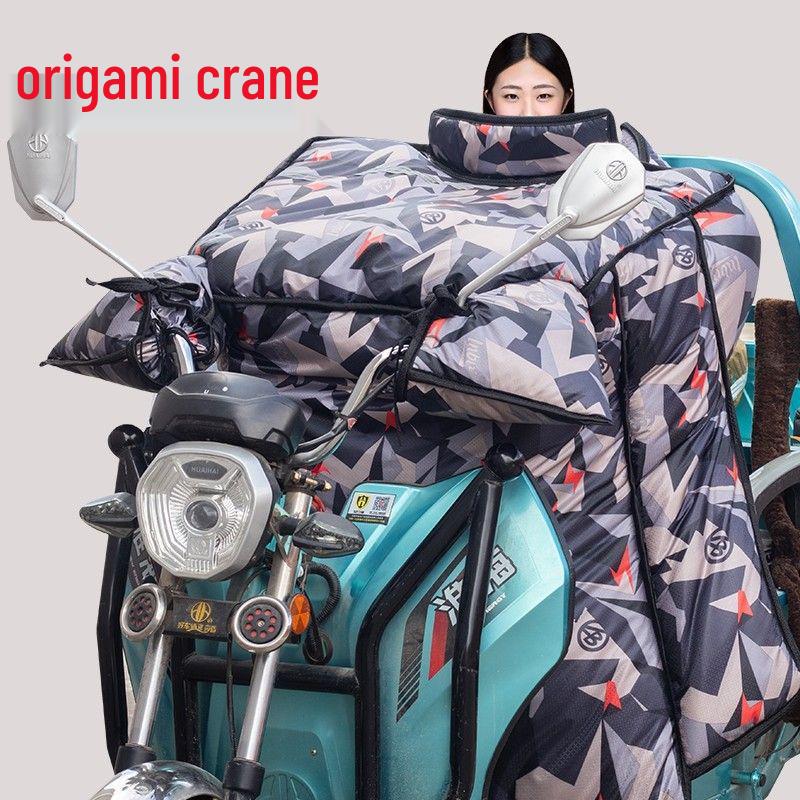 Electric Tricycle Windshield: Thickened, Fleece-Lined, Waterproof, Sunproof, and Windproof Cover for All Seasons.