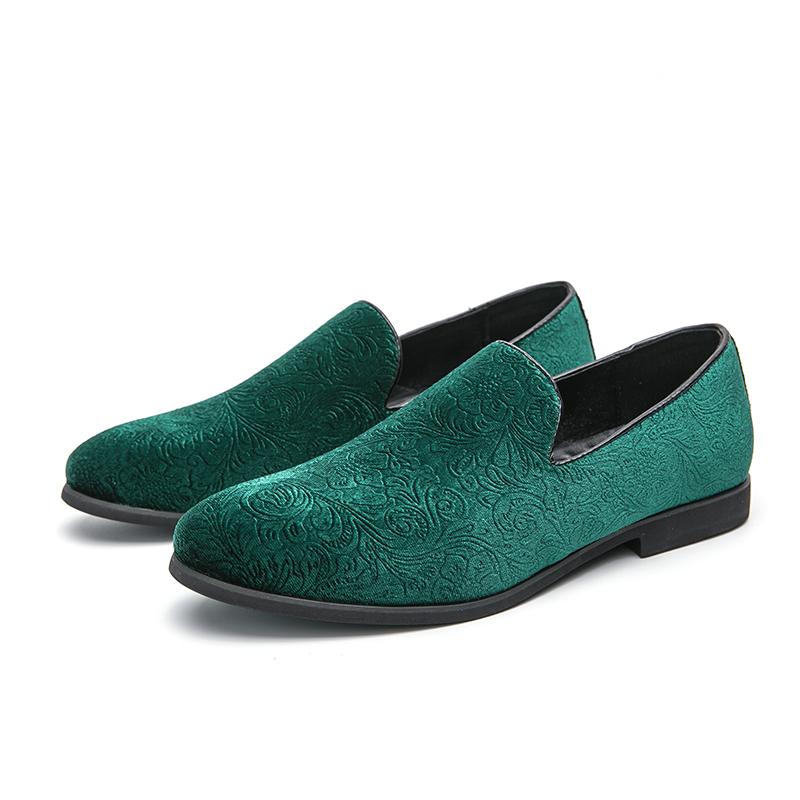 Britain Retro Men Pointed Flats Patterned Suede Leather Shoes Male Casual Loafers Formal Dress Footwear Sapatos Tenis Masculino