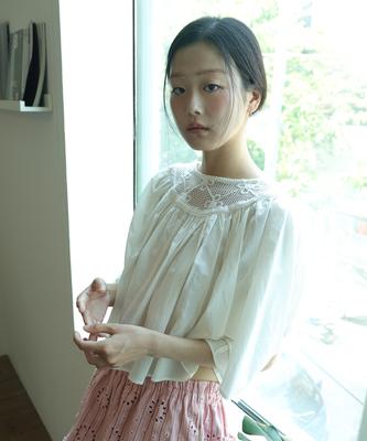 SORDI Two-Way Lace Blouse_White