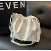 IELGY Niche Design Underarm Bag Simple Casual All-Match Chain Shoulder Messenger Bucket Bag