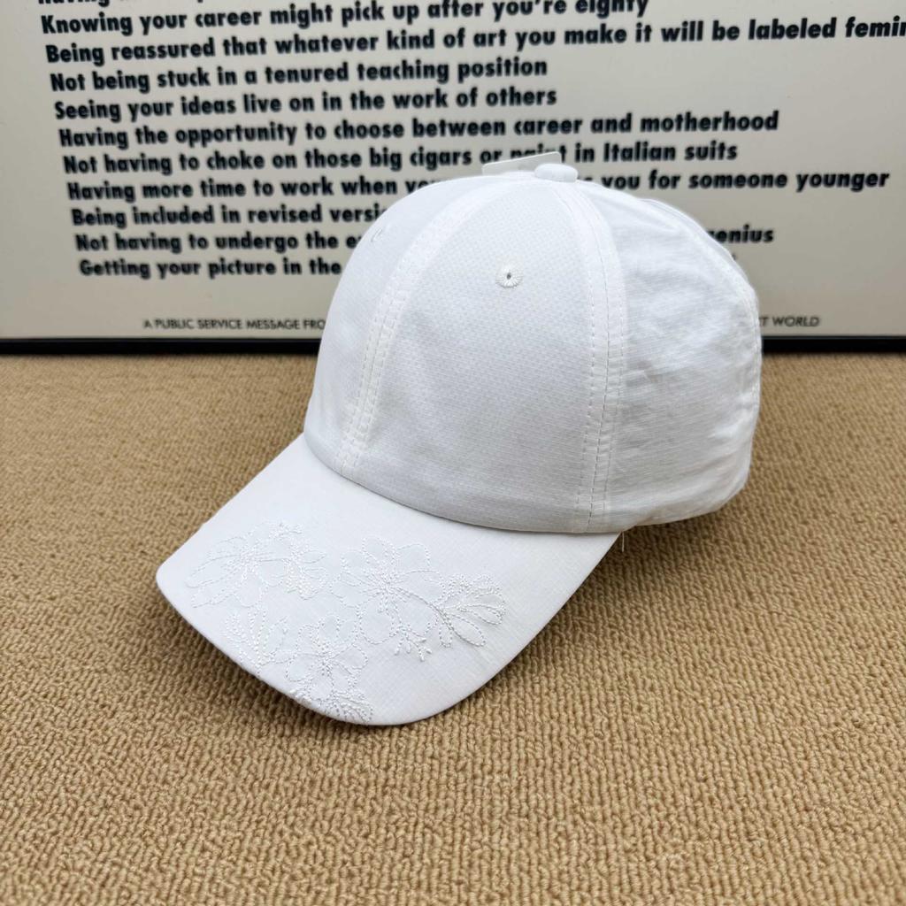 Fresh Flower Embroidered Baseball Cap Women's New Quick-drying Breathable Cap Women's Versatile Sunshade Sunscreen Cap