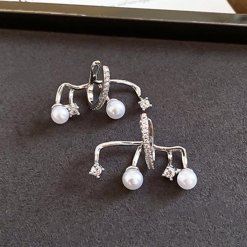 French zircon pearl irregular ear clips, new ear bone clips without ear piercings, light luxury high-end earrings for women