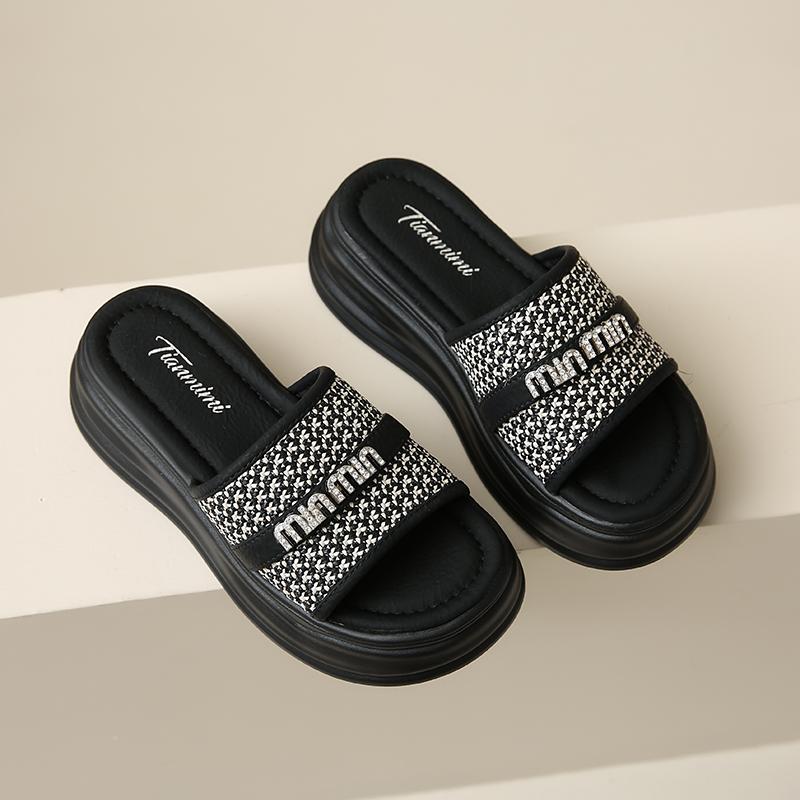 CRLAYDK Platform Sandals for Women Beach Slides Rhinestone Summer Causal Thick Sole Comfortable Slip on Slippers