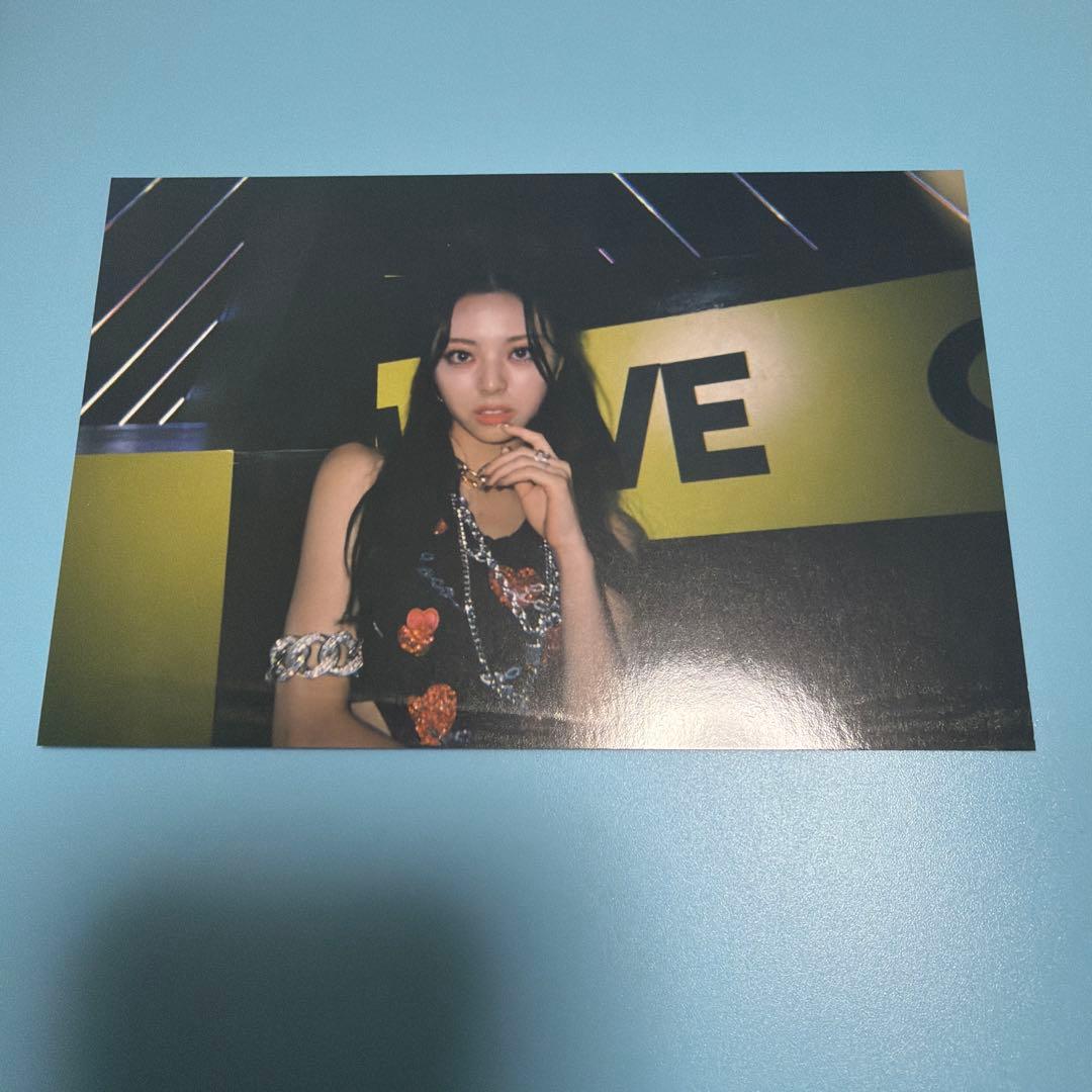 [USED] ITZY Crazy In Love Postcard - Yuna (Bonus Item)