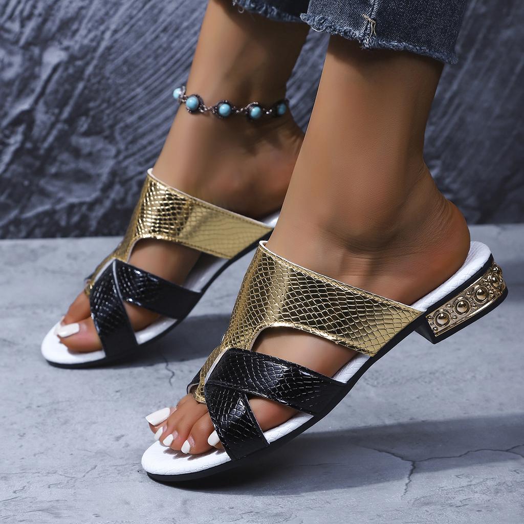 Dicke Ferse große Größe Hausschuhe Damen 2025 Sommer neu Fischmaul eckig modisch und bequem Lazy Foot dicke Ferse Strandsandalen