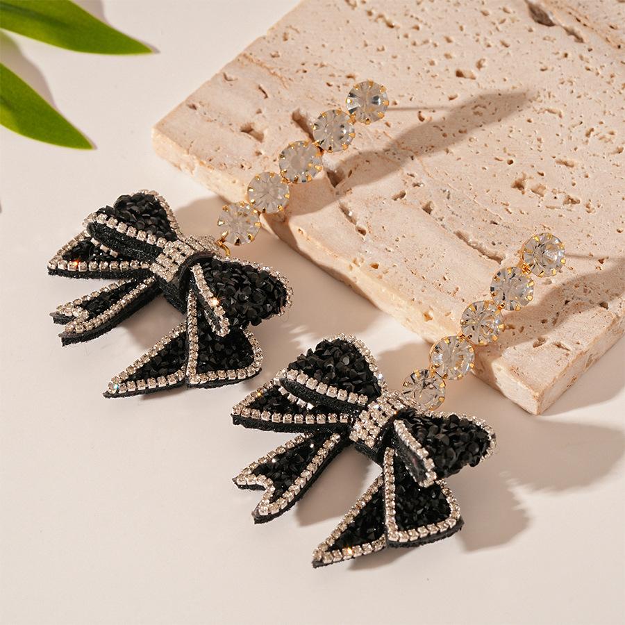 Boucles d'oreilles nœud style sombre Tempérament de luxe léger Boucles d'oreilles haut de gamme pour femmes