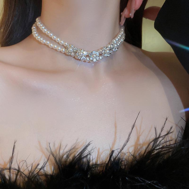 Diamond-Studded Baroque Pearl Double-Layer Necklace - Women's French Retro Clavicle Chain, High-End Fashion Jewelry.