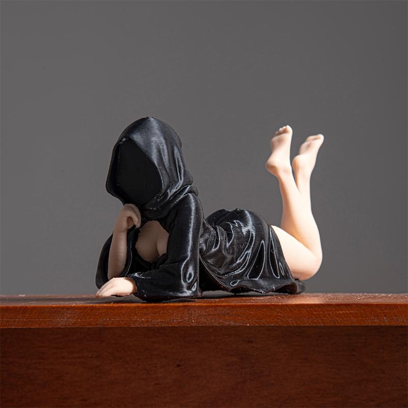 3D Mysteriöse Statue für Bücherregal Schwarzes Gewand Königin Figur Gotische Maskierte Frauen Sitzende Statue Zimmer Desktop Ornamente Skulptur
