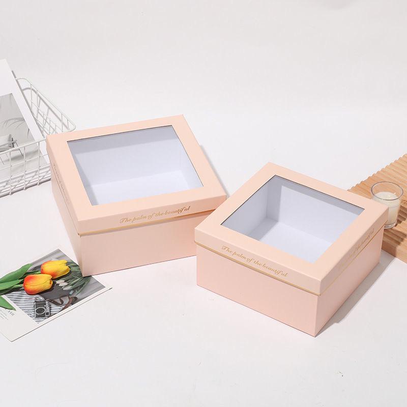 

Прозрачная подарочная коробка в форме сердца для цветов и фруктов — идеальный вариант на День святого Валентина