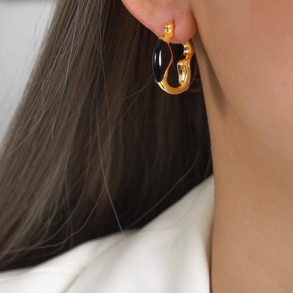 Hong Kong Style Weight Color Glaze Creative Earrings Niche Design Hollow U-Shaped Ear Buckle Trend Personality Geometric Stud Earrings