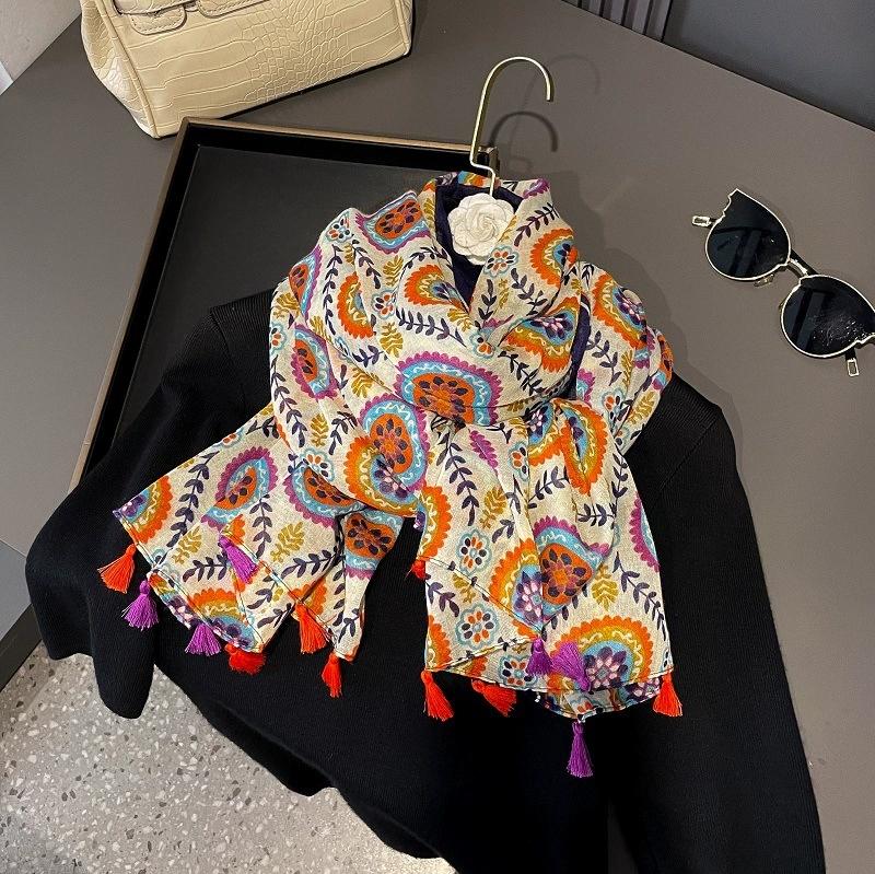 31 Designs Autumn Vintage Floral Tassel Viscose Shawl Scarf Lady High Quality Wrap Pashmina Stole Bufandas Muslim Hijab 180*90Cm
