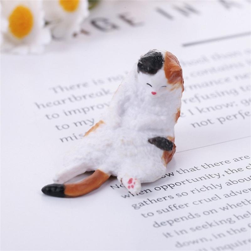 Tiny Cats Sculpture Elegant Miniature Decors For Workspaces Shelf Display Pet Lover Gift Quality Resin Craft Figurine