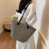 New Handmade Straw Women's Bag Shoulder Woven Tote Versatile Niche Fashion Large-capacity Bucket Bag