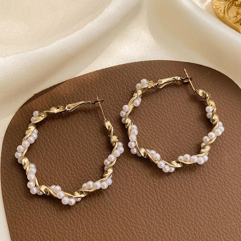 Women Girls Korean Style Camellia Baroque Pearl Earrings Fashion Vintage Jewelry Bow Heart Shape Elegant Lady Ear Rings Ear Clip
