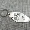 Individueller Metall-Schlüsselanhänger für Hotels, personalisierter digitaler hohler Edelstahl-Schlüsselanhänger, Schmuck, Neu