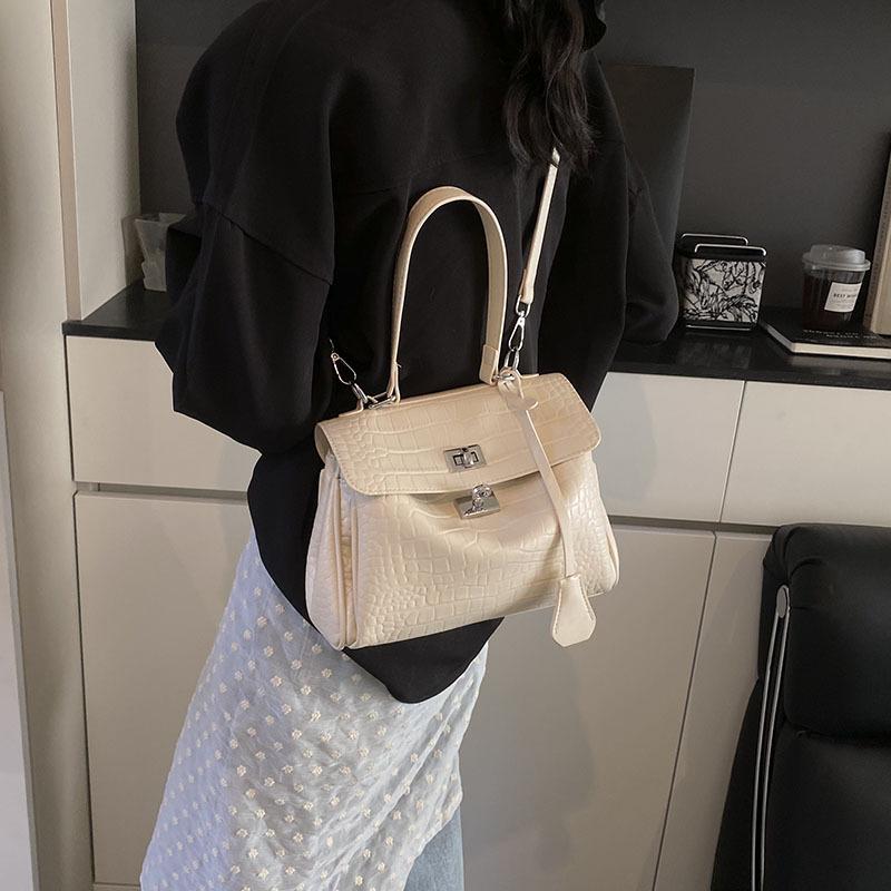 Large Capacity Handbag Women's Fashion Messenger Bag