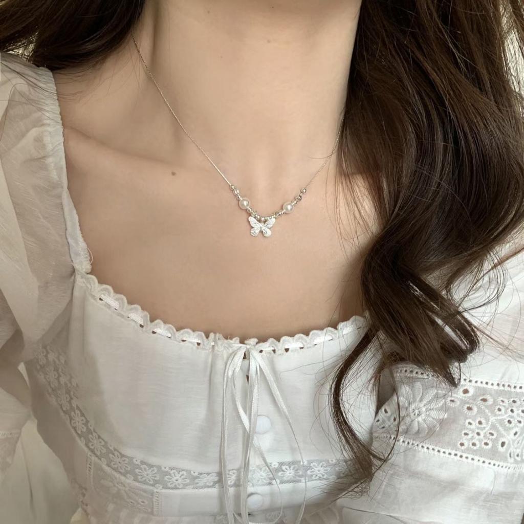 Schmetterling Perlenimitat Halskette Damen Ins leichter Luxus Nischen Design High-End Einfach und vielseitig Klein frisch Geschenk