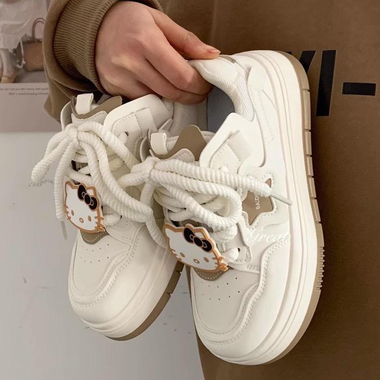 Kit Kat 2025 Frühling und Sommer Sterne Hässlich Süß Großer Kopf Mode Schuhe Student Plateau Vielseitig Explosion Lässig Kleine Weiße Schuhe