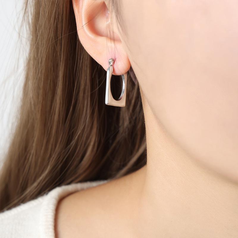 Baroque Retro Geometric U-Shaped Titanium Steel Ear Cuff Earrings for Women