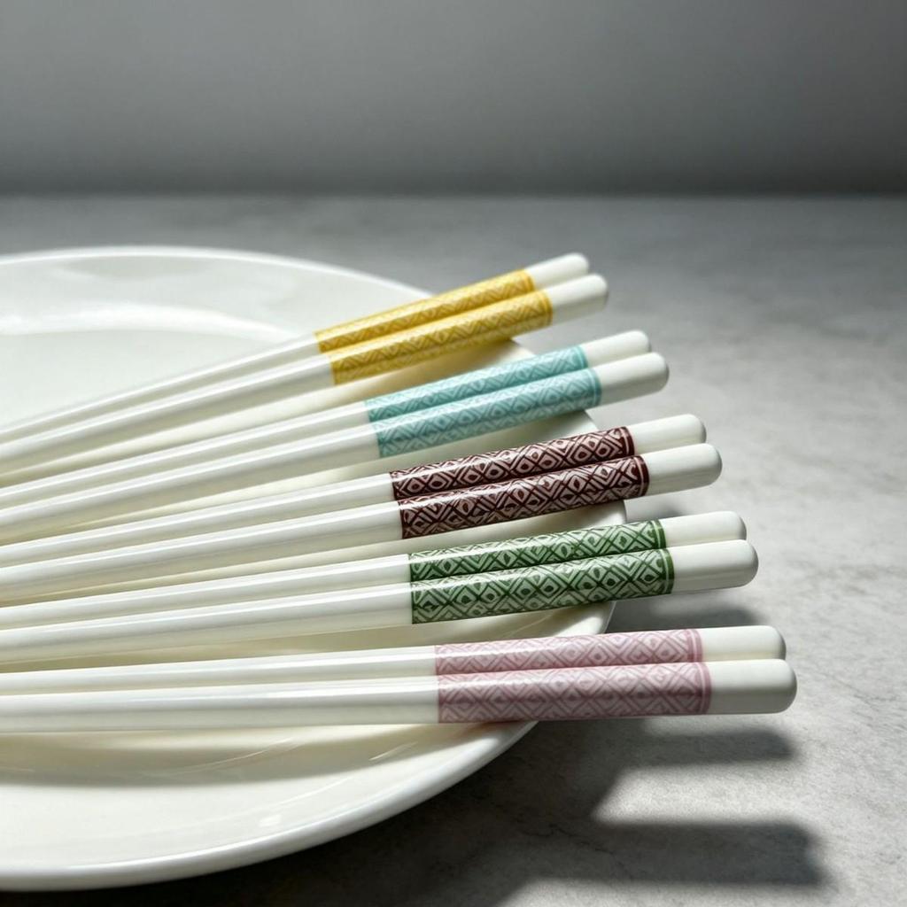 High-Temperature Resistant Luxury Macaron Color Ceramic Chopsticks - Easy To Clean
