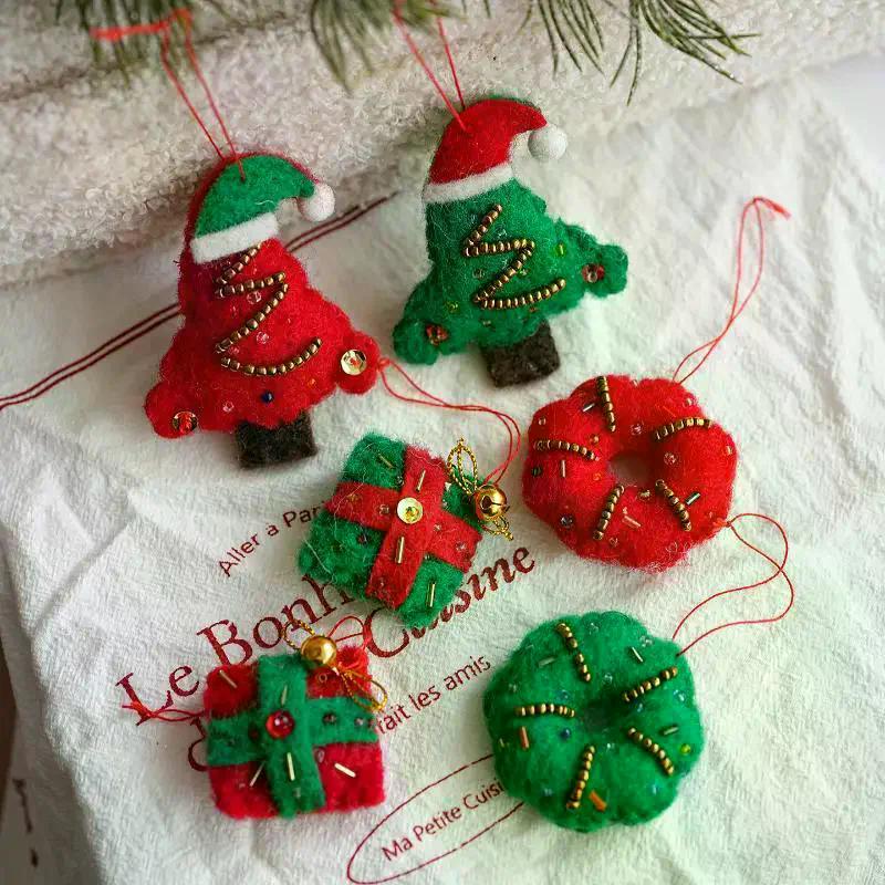 Handmade Felt Christmas Ornaments Cute Festive Designs Shiny Bead Accents For Xmas Tree Home Holiday Decorations
