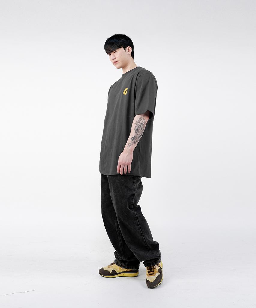 Gupeuopeuseutyudio Gofs Main Logo T-Shirt Charcoal