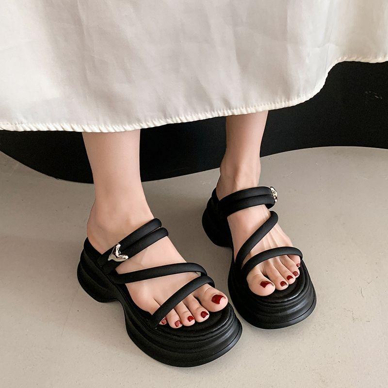 Premium thick-soled cool slippers female summer wear fashion fairy style with skirt muffin bottom beach shoes 2025 new