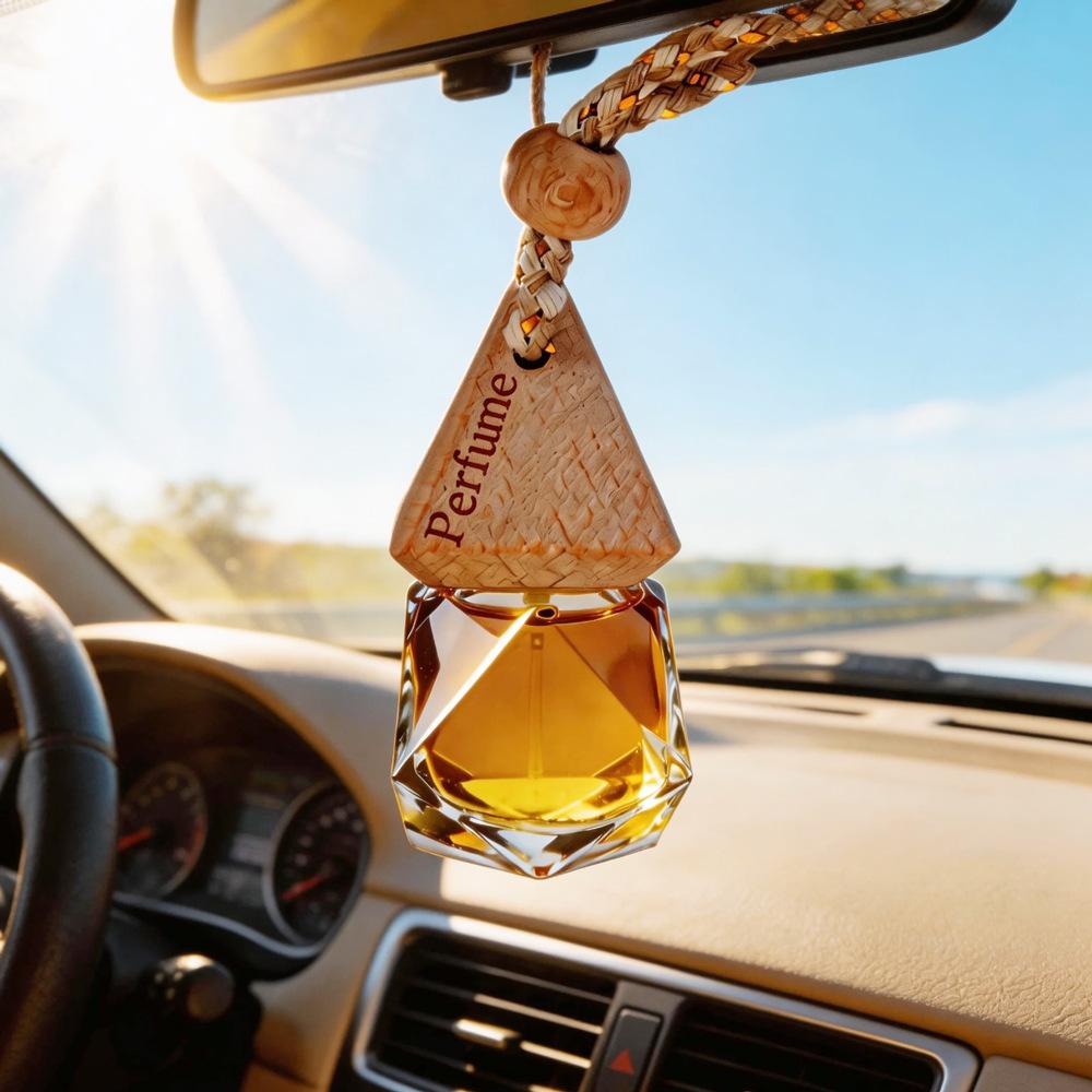 

Car Cologne Pendant: Fashionable Deodorant Ornament with Fresh Light Fragrance Blue Campanula