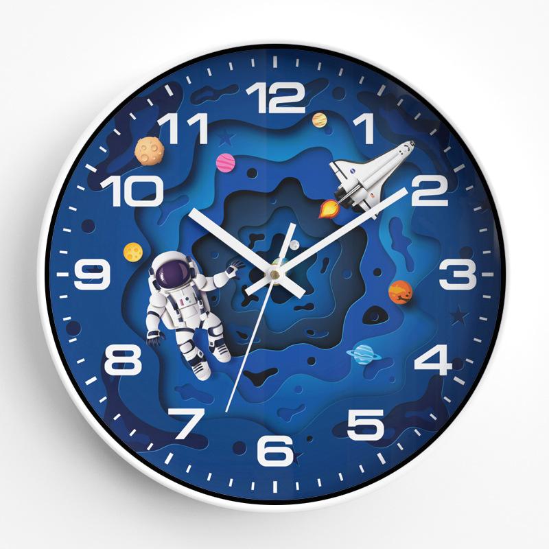 Children's Room Wall Clock Clock Cartoon Astronaut Silent Clock Bedroom Quartz Clock Home Wall Hanging 8 Inches 20CM