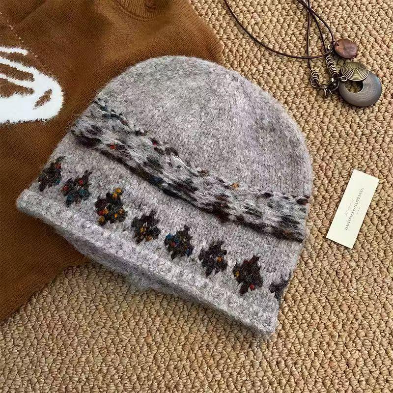 Korean jacquard knitted bag head hat for women's autumn and winter new casual versatile warm ear protection windproof cold hat shows small face