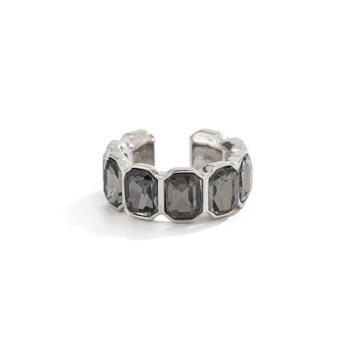 

2026 New Square Grey Crystal Rings for Women Minimalist Design Silver Color Geometric Finger Rings Acrylic Daily Wear Jewelry